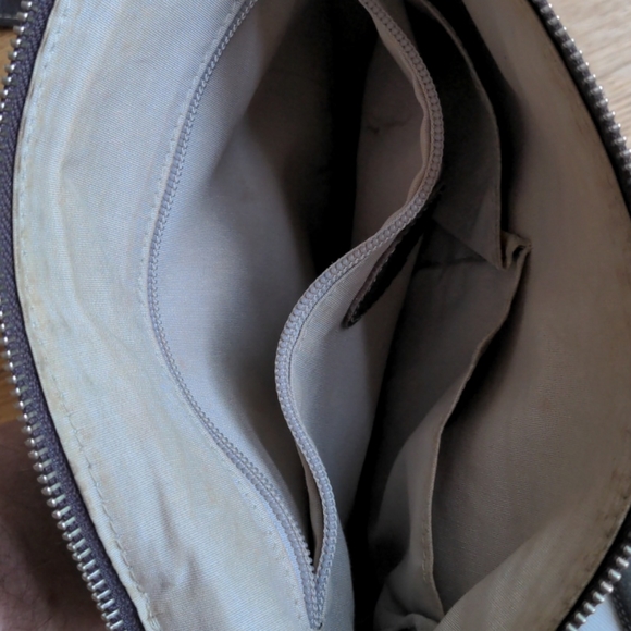 Roots Full-Grain Leather Women's Saddle Bag - Picture 4 of 4